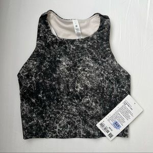 NWT: Lululemon Invigorate training top